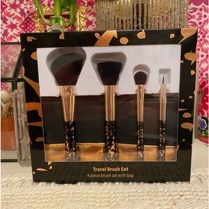 4 Piece Travel Brush & Bag Set